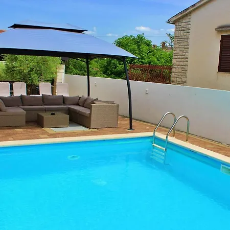 Guest house Katarina Kadumi