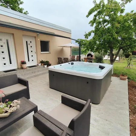 Guest house Katarina 3*