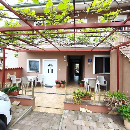 Katarina Guest house 3*