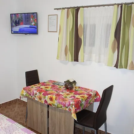 Guest house Katarina Kadumi