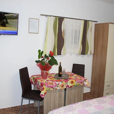 Guest house Katarina Kadumi